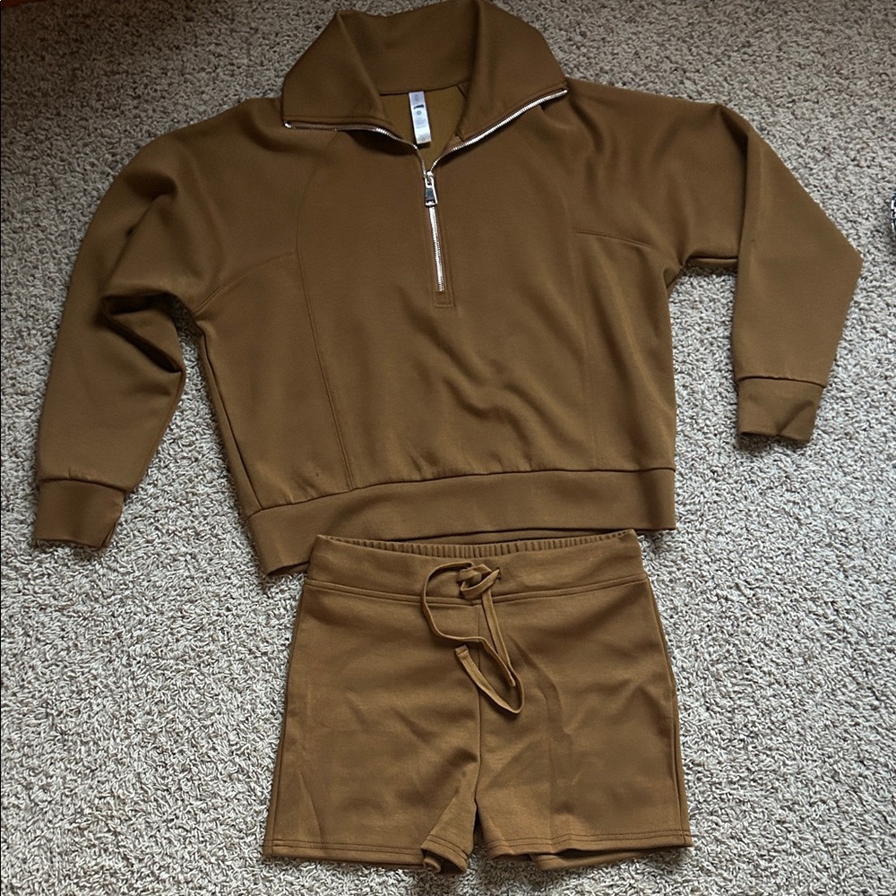 Fornia Air Essentials 1/2 zip and Shorts set